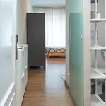 Bed & Breakfast Life Magenta 3*