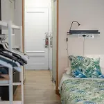 Bed & Breakfast Life Magenta