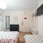 Life Magenta Bed and breakfast