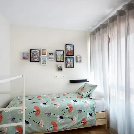 Bed & Breakfast Life Magenta