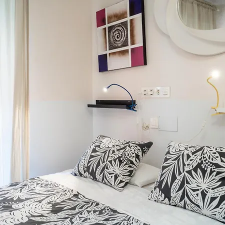 Bed and breakfast Life Magenta Gijón