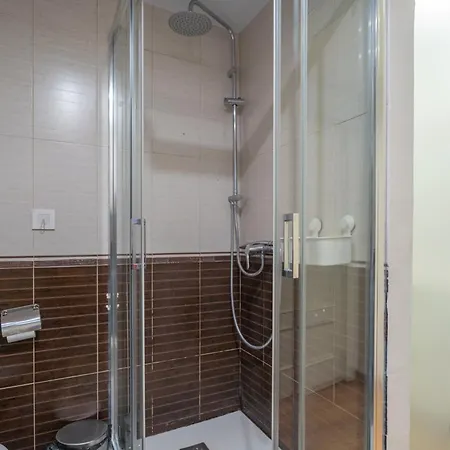 Life Magenta ベッド・アンド・ブレックファスト ヒホン