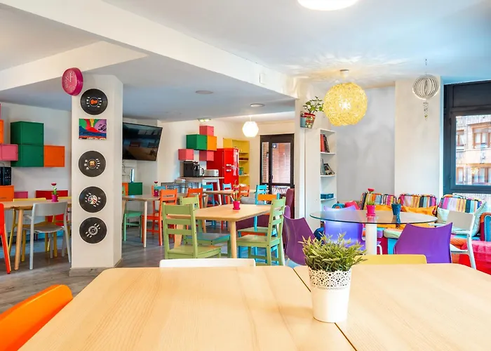 Nocleg ze śniadaniem Life Magenta 3*